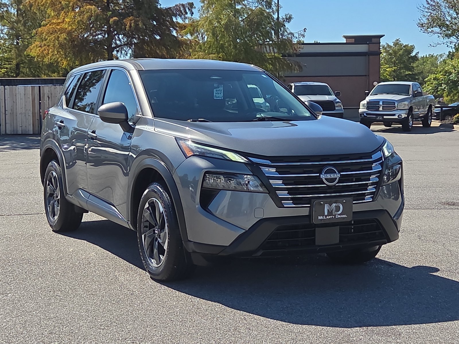 Used 2024 Nissan Rogue SV AWD/4WD image 1