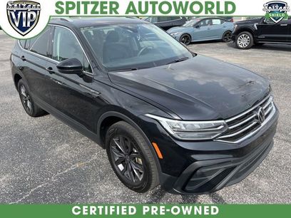 Used 2023 Volkswagen Tiguan SE w/ Panoramic Sunroof Package
