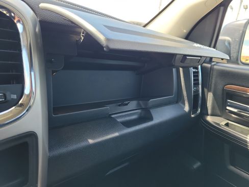 Used 2013 RAM 1500 Laramie w/ Convenience Group AWD/4WD image 24