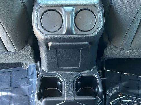 Used 2021 Jeep Wrangler Unlimited Sport AWD/4WD image 25
