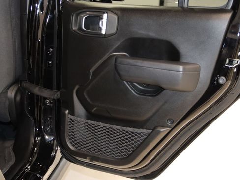 Used 2024 Jeep Gladiator Sport AWD/4WD image 65