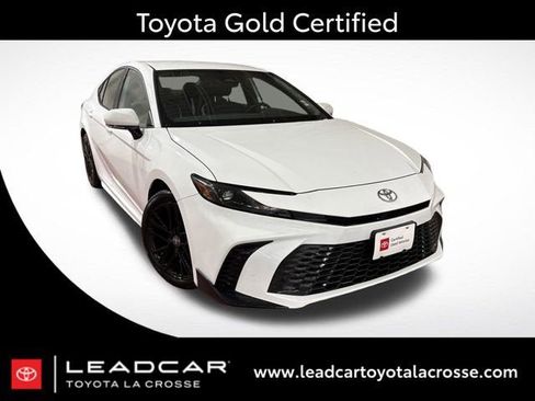 Certified 2025 Toyota Camry SE image 1