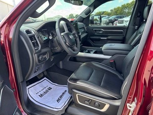 Used 2025 RAM 1500 Laramie AWD/4WD image 11
