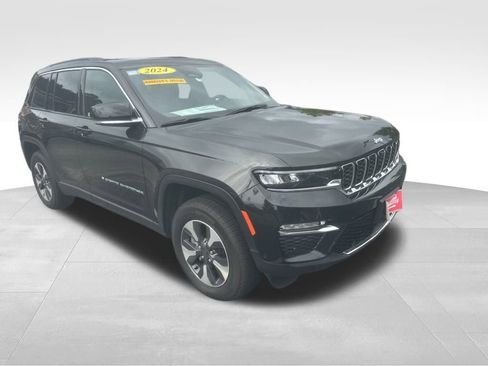 New 2024 Jeep Grand Cherokee Limited 4xe w/ Luxury Tech Group II image 14