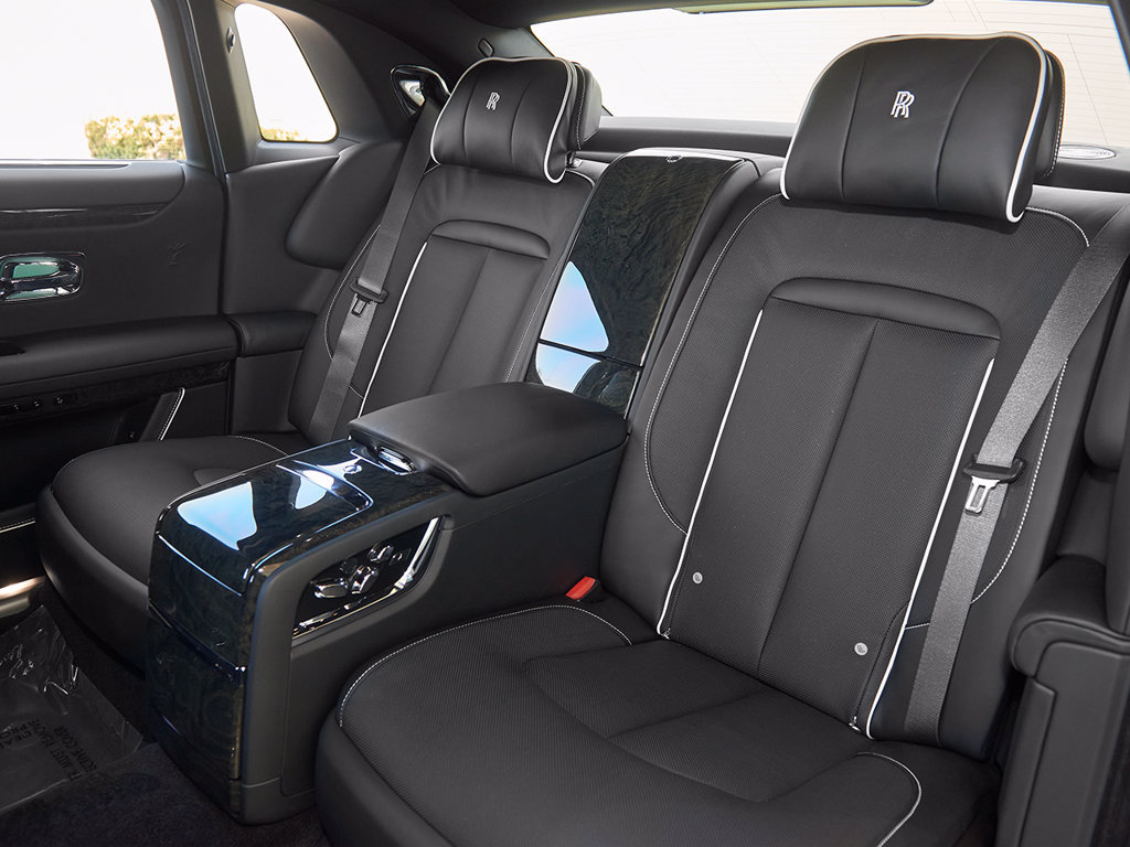 Used 2026 Rolls-Royce Ghost Extended Wheelbase AWD/4WD image 19