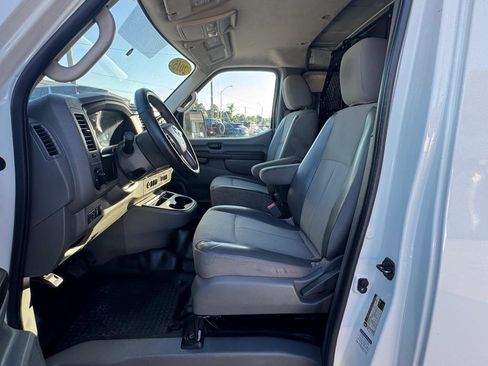 Used 2015 Nissan NV 1500 SV RWD image 10