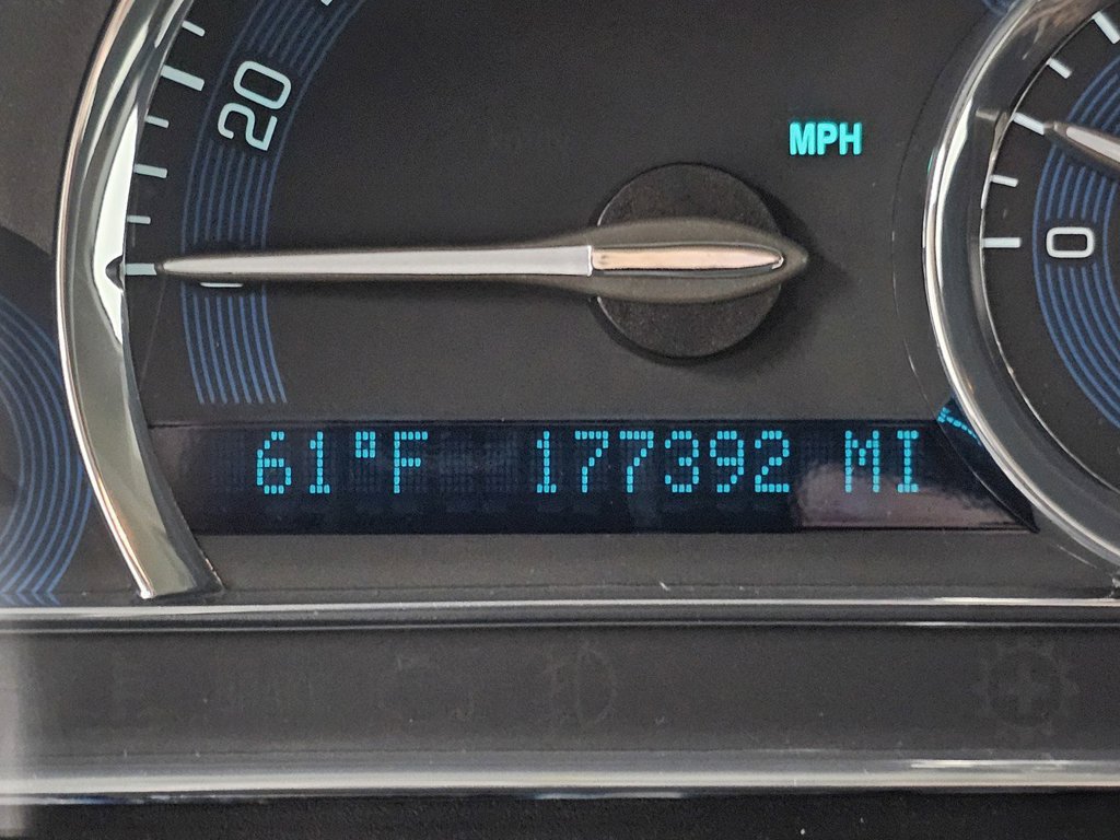 Used 2011 Chevrolet HHR LT FWD image 15