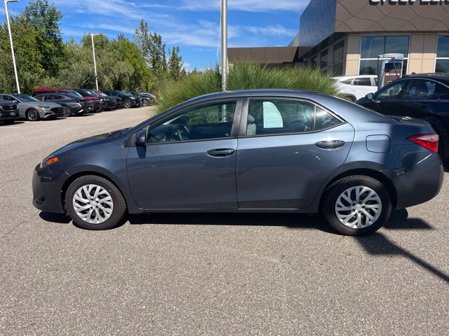 Used 2017 Toyota Corolla LE FWD image 3