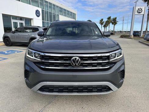 Used 2023 Volkswagen Atlas SE w/ Black Wheel Package image 2