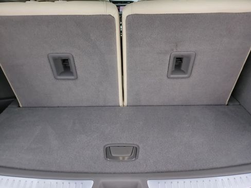 Used 2022 Cadillac XT6 Premium Luxury image 38