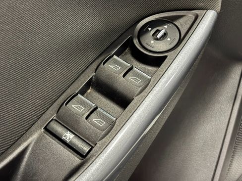 Used 2014 Ford Focus Titanium FWD image 34