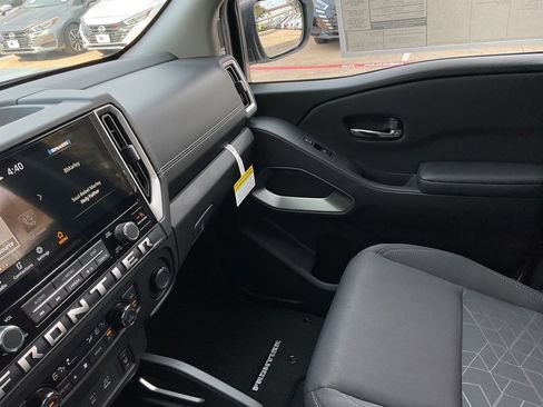 New 2026 Nissan Frontier SV image 40