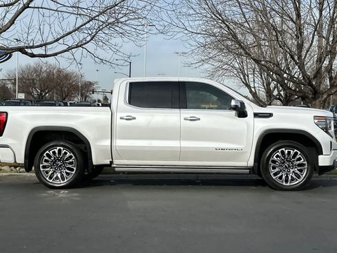 Used 2024 GMC Sierra 1500 Denali Ultimate image 8