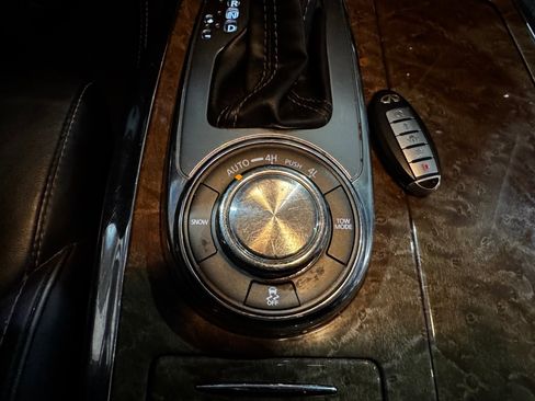 Used 2016 INFINITI QX80 Limited w/ Driver's Assistance Package image 35