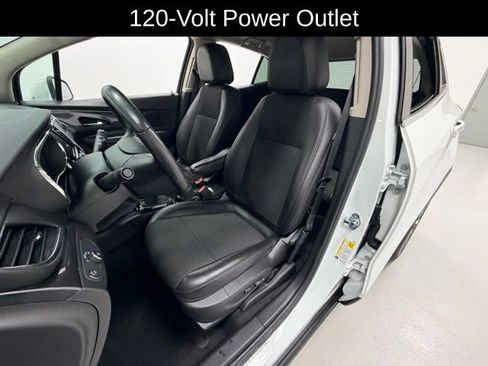 Certified 2022 Buick Encore Preferred w/ Safety Package image 10