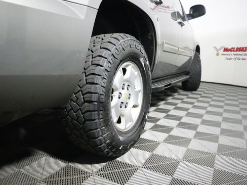 Used 2009 Chevrolet Tahoe LT AWD/4WD image 8