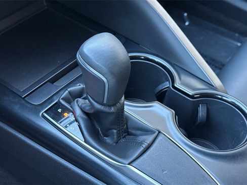 Used 2019 Toyota Camry SE image 23