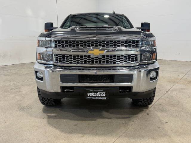 Used 2019 Chevrolet Silverado 3500 LT w/ LT Convenience Package AWD/4WD image 3