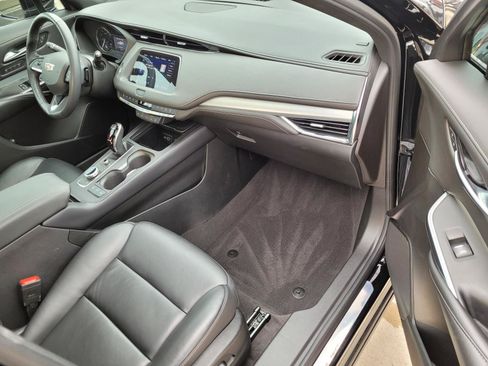 Used 2023 Cadillac XT4 Premium Luxury w/ Cold Weather Package FWD image 24