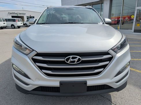 Used 2017 Hyundai Tucson SE Plus image 2