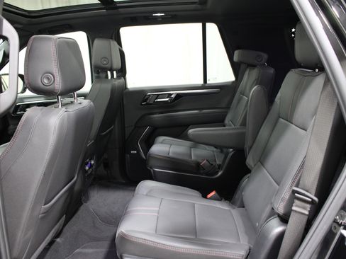 Used 2025 Chevrolet Tahoe RST w/ Comfort Package image 18