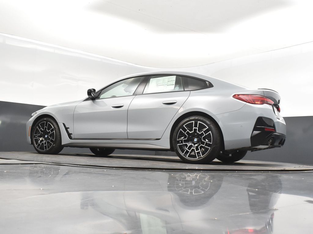 Certified 2026 BMW 430i w/ M Sport Package RWD image 40