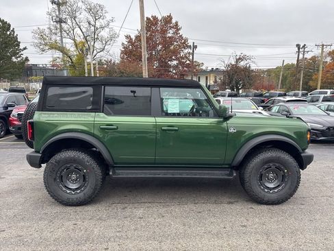 New 2025 Ford Bronco Outer Banks w/ Sasquatch Package image 4