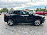 Used 2017 Jeep Cherokee Limited w/ Luxury Group image 6