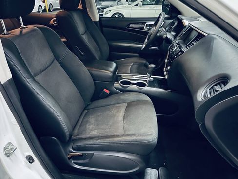 Used 2019 Nissan Pathfinder S FWD image 20