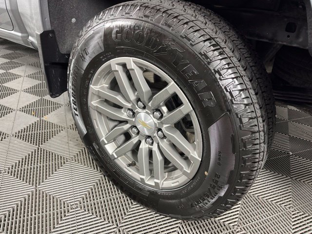 Used 2024 Chevrolet Colorado LT RWD image 15