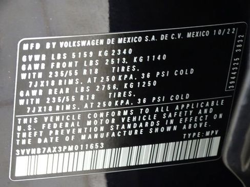 Used 2023 Volkswagen Tiguan SE image 23