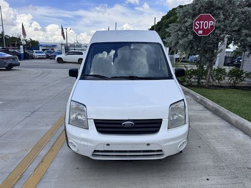 Used 2010 Ford Transit Connect XLT FWD image 2