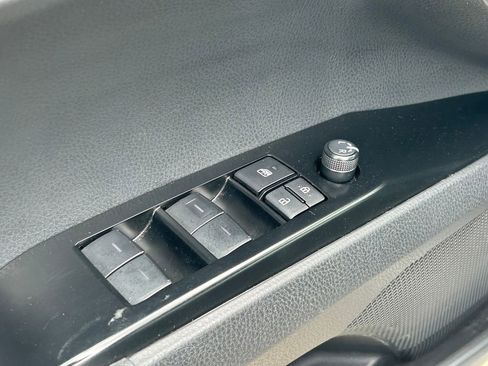 Certified 2025 Toyota Camry SE FWD image 22
