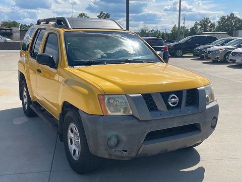 Used 2006 Nissan Xterra X image 2