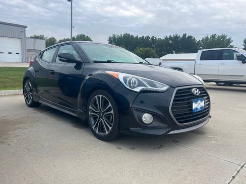 Used 2016 Hyundai Veloster Turbo FWD image 1