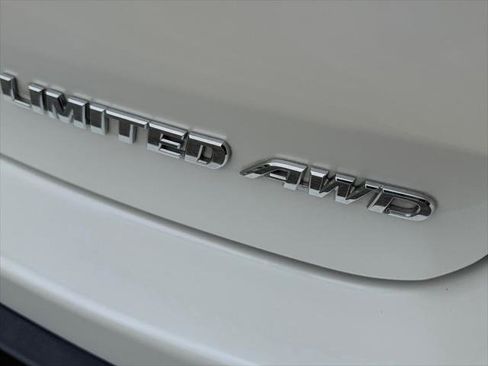Used 2019 Toyota Highlander Limited Platinum AWD/4WD image 8