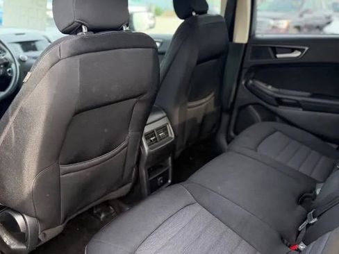 Used 2018 Ford Edge SE FWD image 17