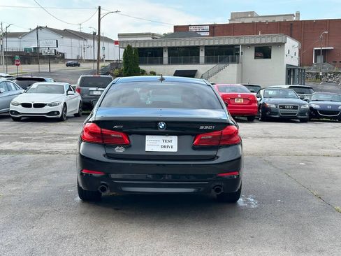 Used 2018 BMW 530i xDrive AWD/4WD image 9
