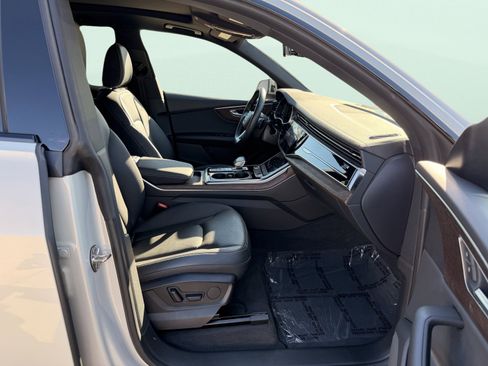 Used 2023 Audi Q8 Premium w/ Convenience Package image 47