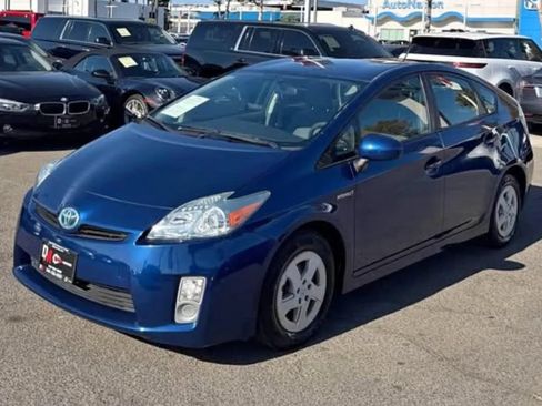 Used 2010 Toyota Prius FWD image 2
