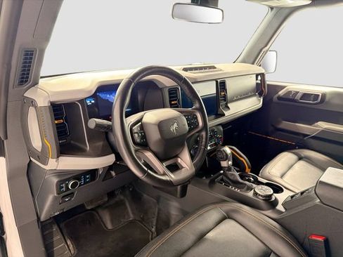 Used 2023 Ford Bronco Badlands AWD/4WD image 9