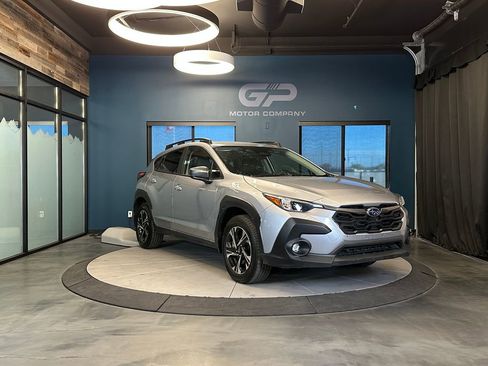 Used 2024 Subaru Crosstrek 2.0i Premium image 1