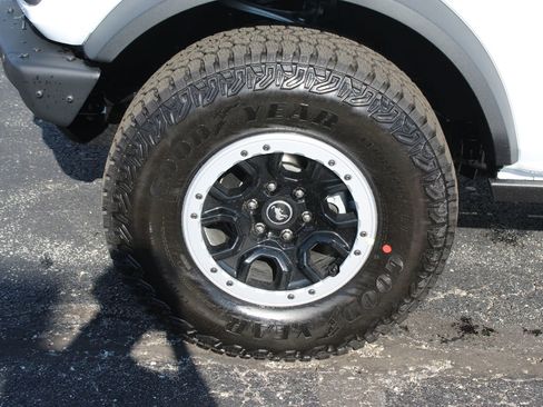 New 2025 Ford Bronco Badlands AWD/4WD image 12