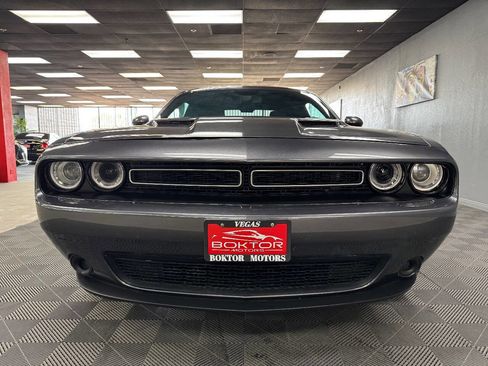 Used 2020 Dodge Challenger SXT image 3