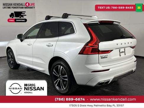 Used 2018 Volvo XC60 T5 Momentum w/ Convenience Package image 8