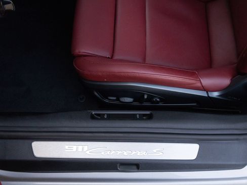Certified 2024 Porsche 911 Carrera S RWD image 21