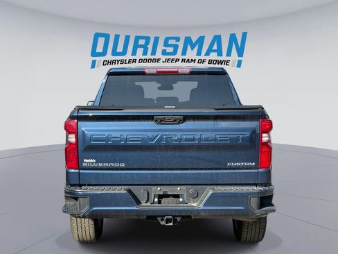 Used 2022 Chevrolet Silverado 1500 Custom image 3