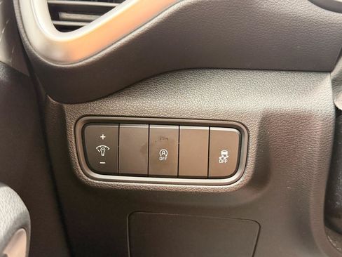Used 2020 Kia Soul LX FWD image 24