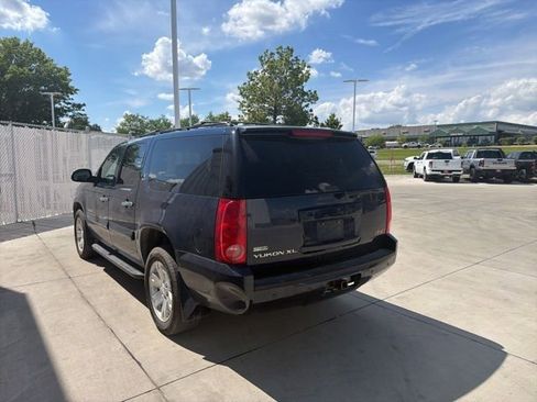 Used 2008 GMC Yukon XL SLT w/ SLT Preferred Equipment Group AWD/4WD image 15
