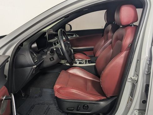 Used 2019 Kia Stinger GT1 RWD image 12